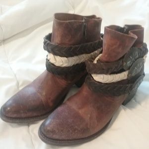 Freebird by Steven Distressed Leather Booties, Sz8